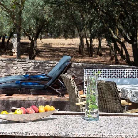 Andalusische Luxus-finca La Almunia Garden Ronda