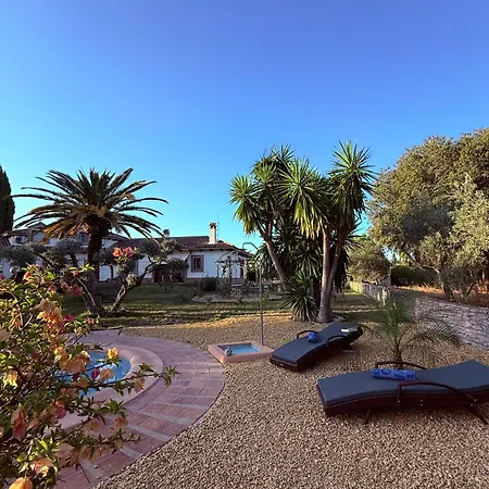 Andalusische Luxus-finca La Almunia Garden Ronda